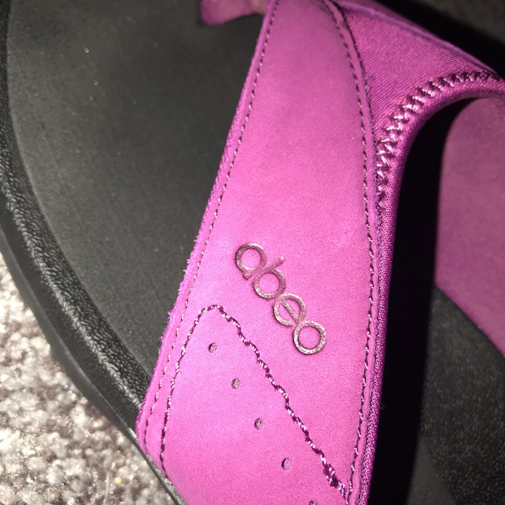 Abeo flip flops